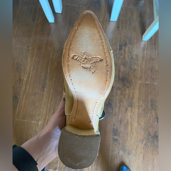 Freebird booties; Jericho Natural, size 8 - Picture 6 of 11